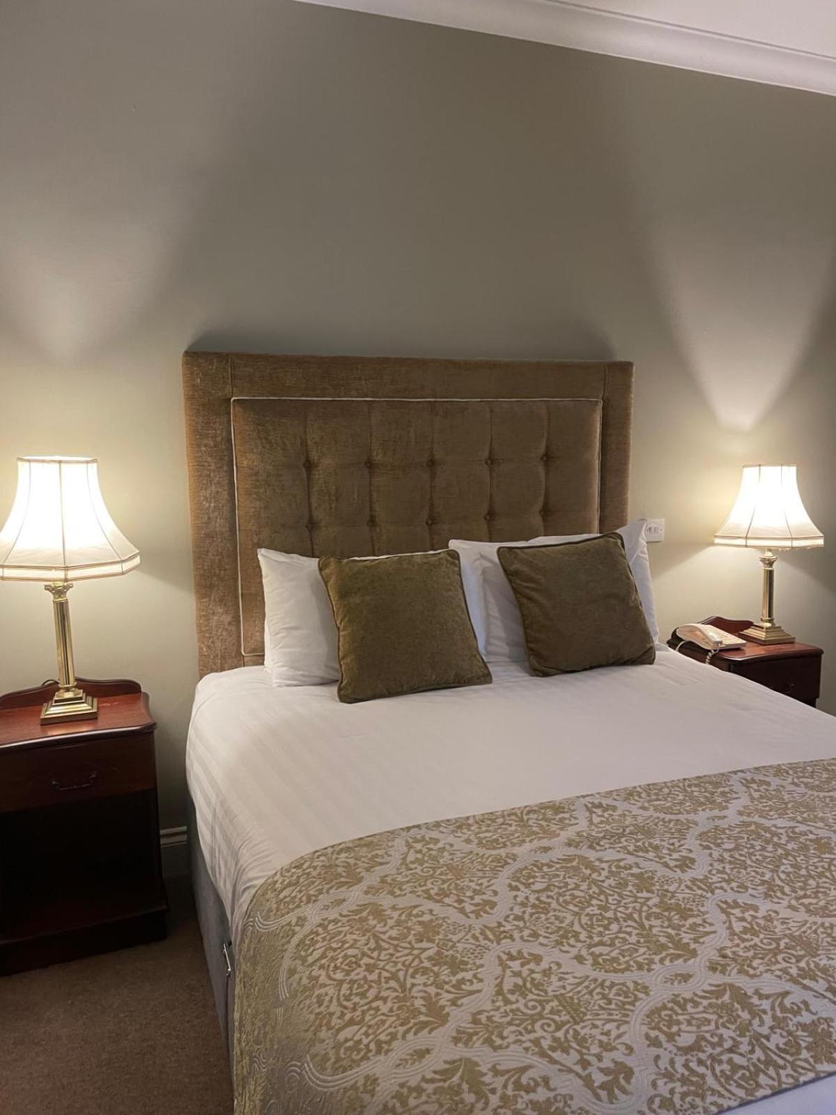 An Chuirt Hotel, Gweedore, Donegal Extérieur photo