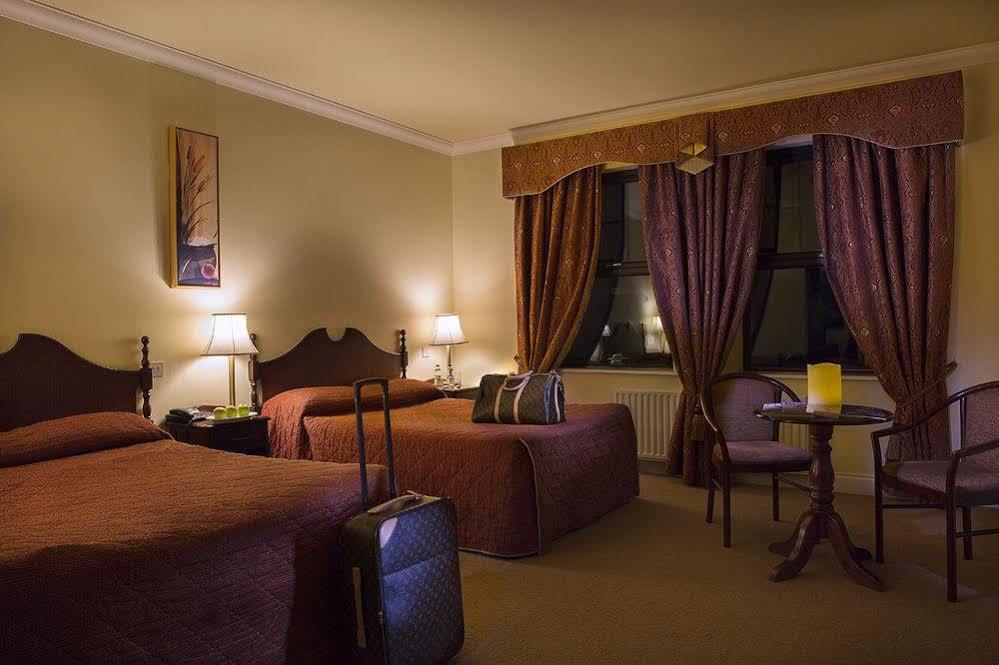An Chuirt Hotel, Gweedore, Donegal Extérieur photo